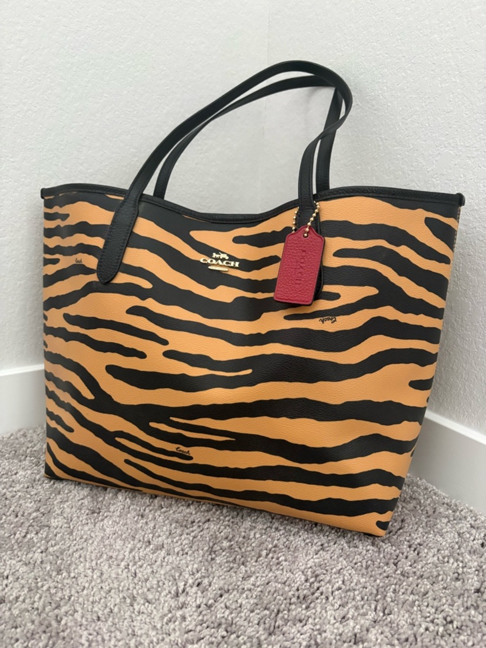 🐅 Coach Tiger Print Tote – Statement Piece